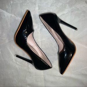 black point toe stiletto heel